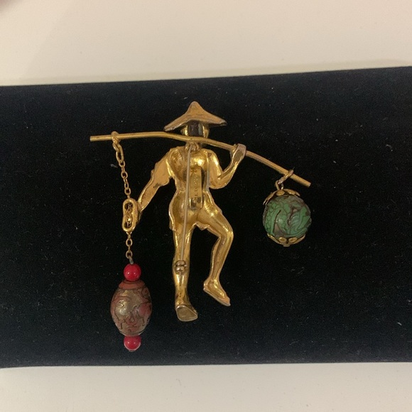Vintage 1940’s rare Rice Weiner enameled gold tone Chinese water carrier boy pin - Picture 9 of 10